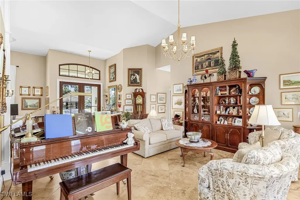 2025 Mission Drive Naples FL 34109