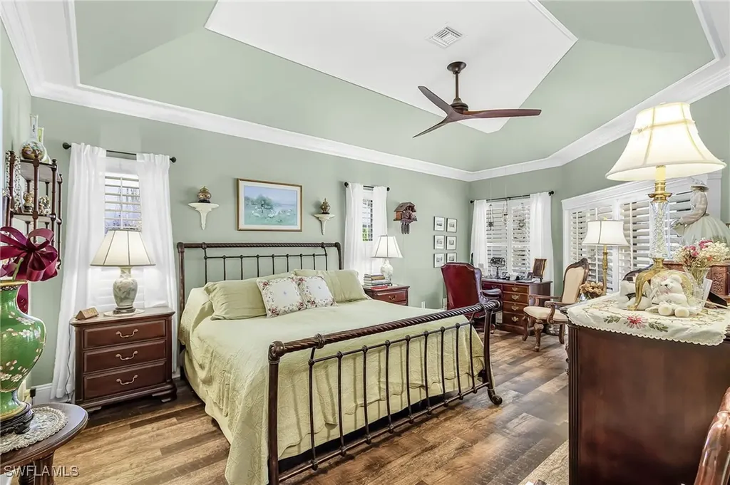 2025 Mission Drive Naples FL 34109