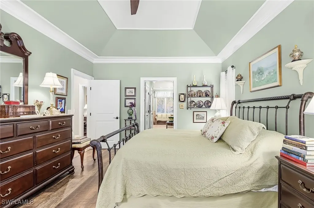 2025 Mission Drive Naples FL 34109