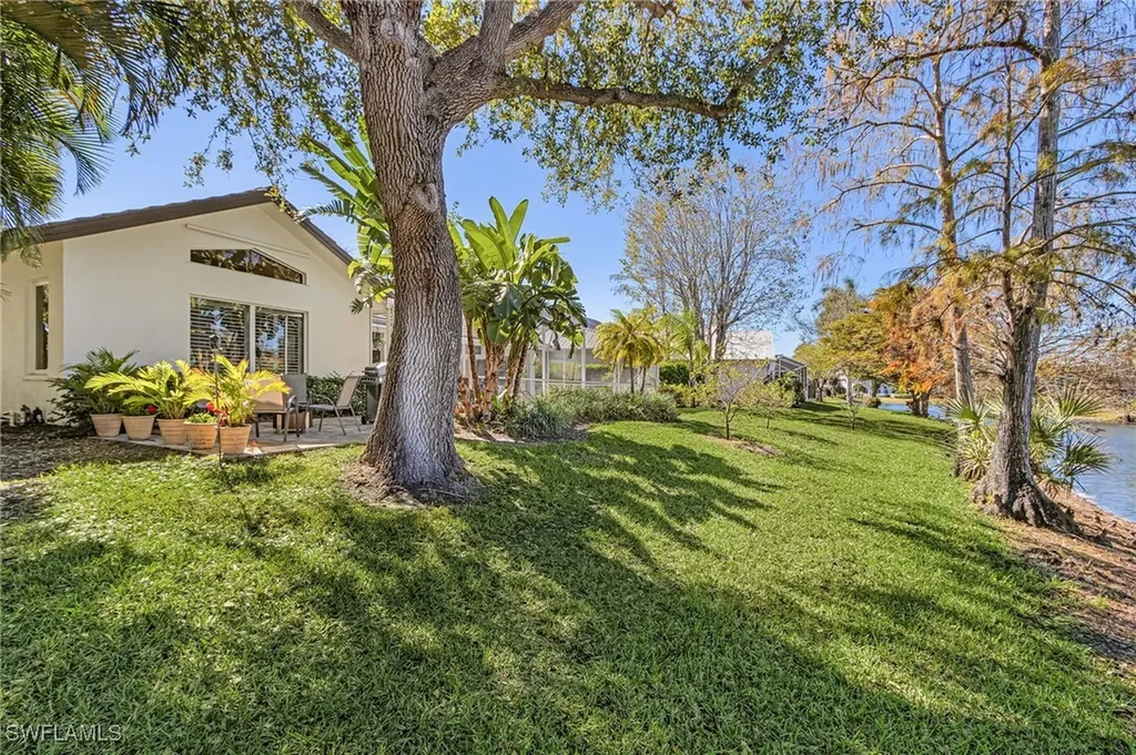 2025 Mission Drive Naples FL 34109