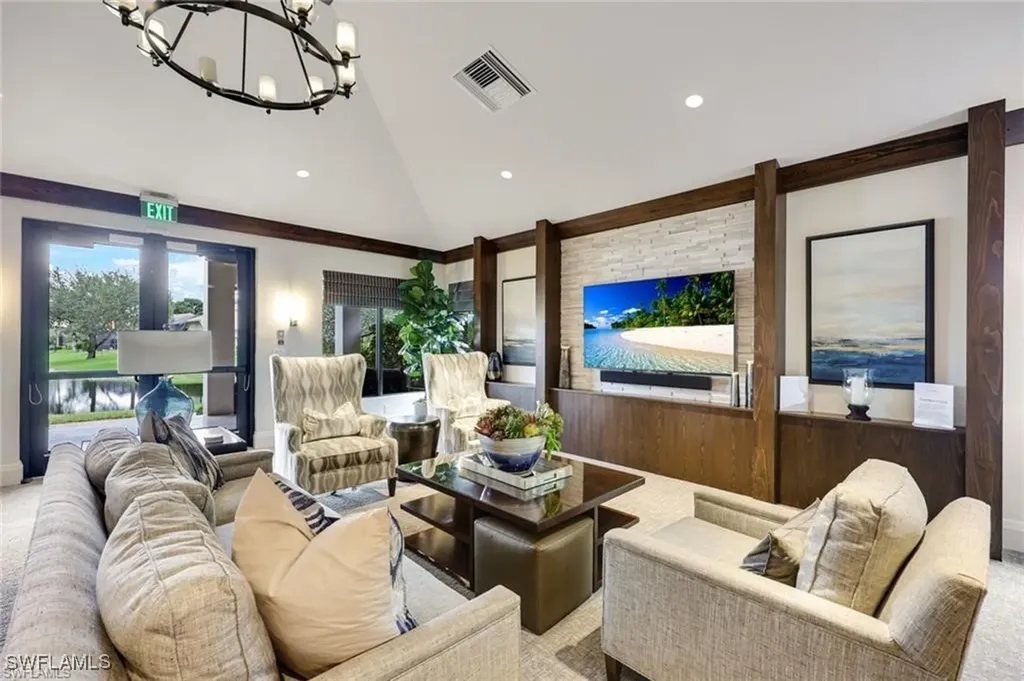 2025 Mission Drive Naples FL 34109