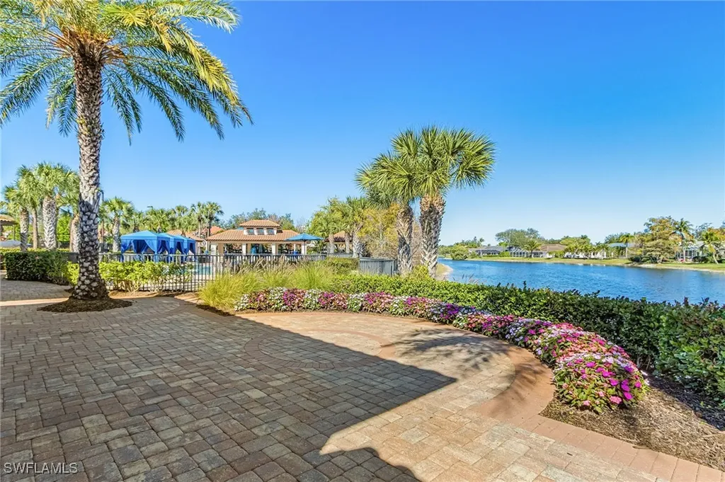 2025 Mission Drive Naples FL 34109