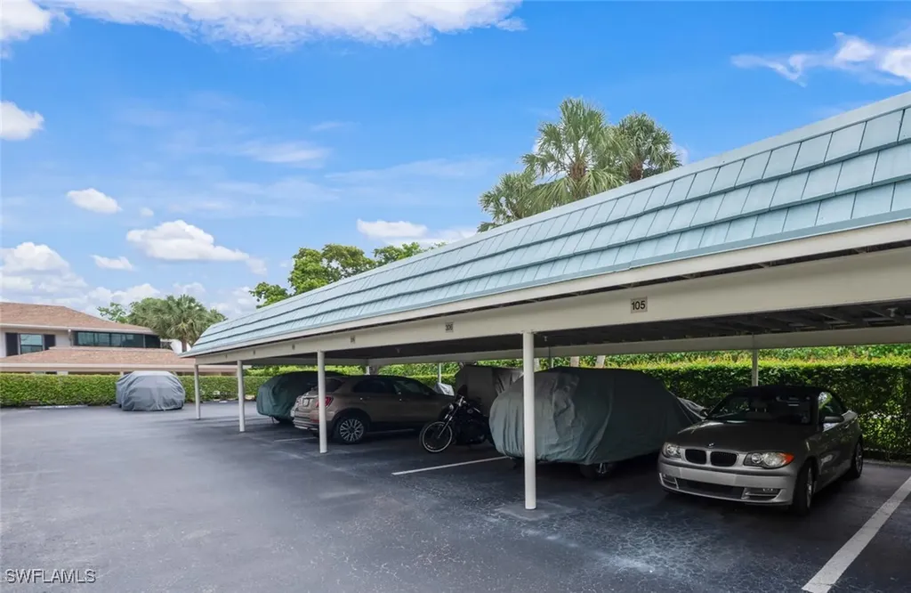 3055 Riviera Drive Naples FL 34103