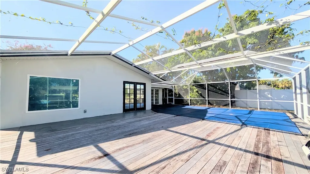 5279 Stratford Court Cape Coral FL 33904