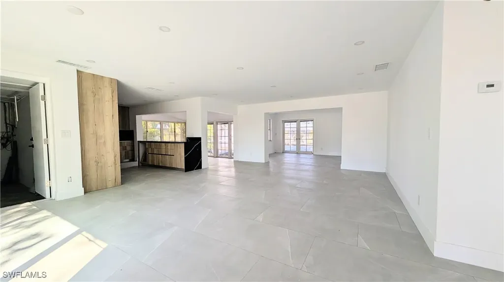 5279 Stratford Court Cape Coral FL 33904