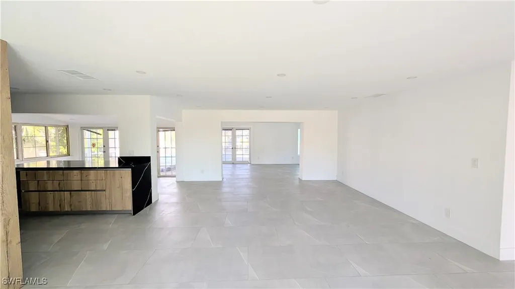 5279 Stratford Court Cape Coral FL 33904