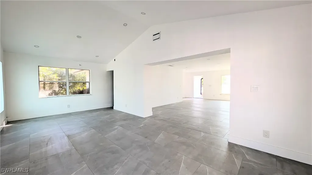 5279 Stratford Court Cape Coral FL 33904