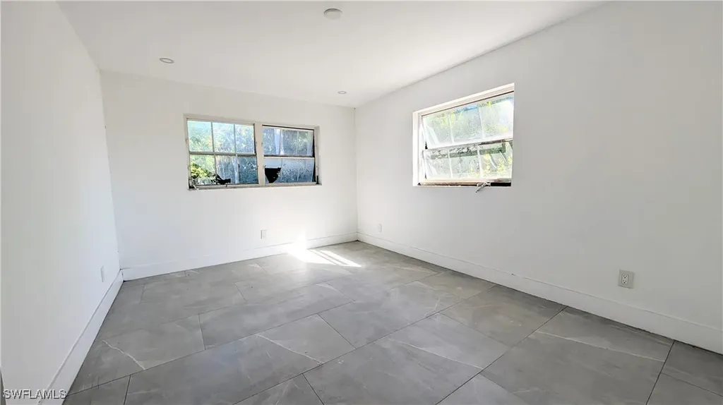 5279 Stratford Court Cape Coral FL 33904