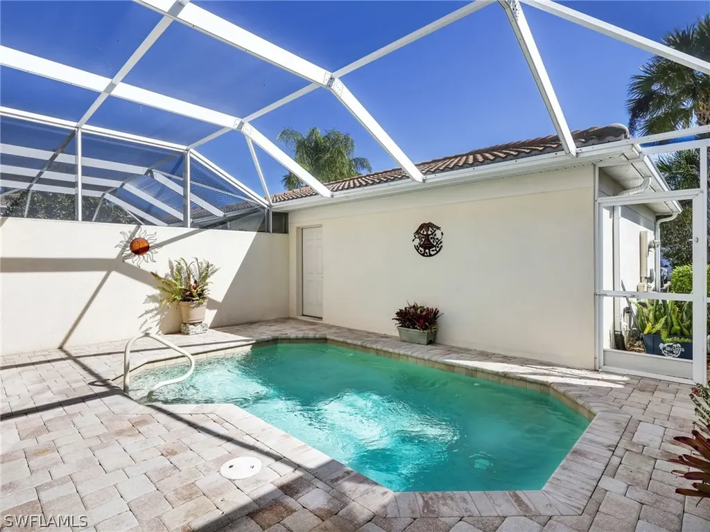 8192 Josefa Way Naples FL 34114