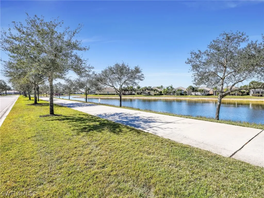 8192 Josefa Way Naples FL 34114