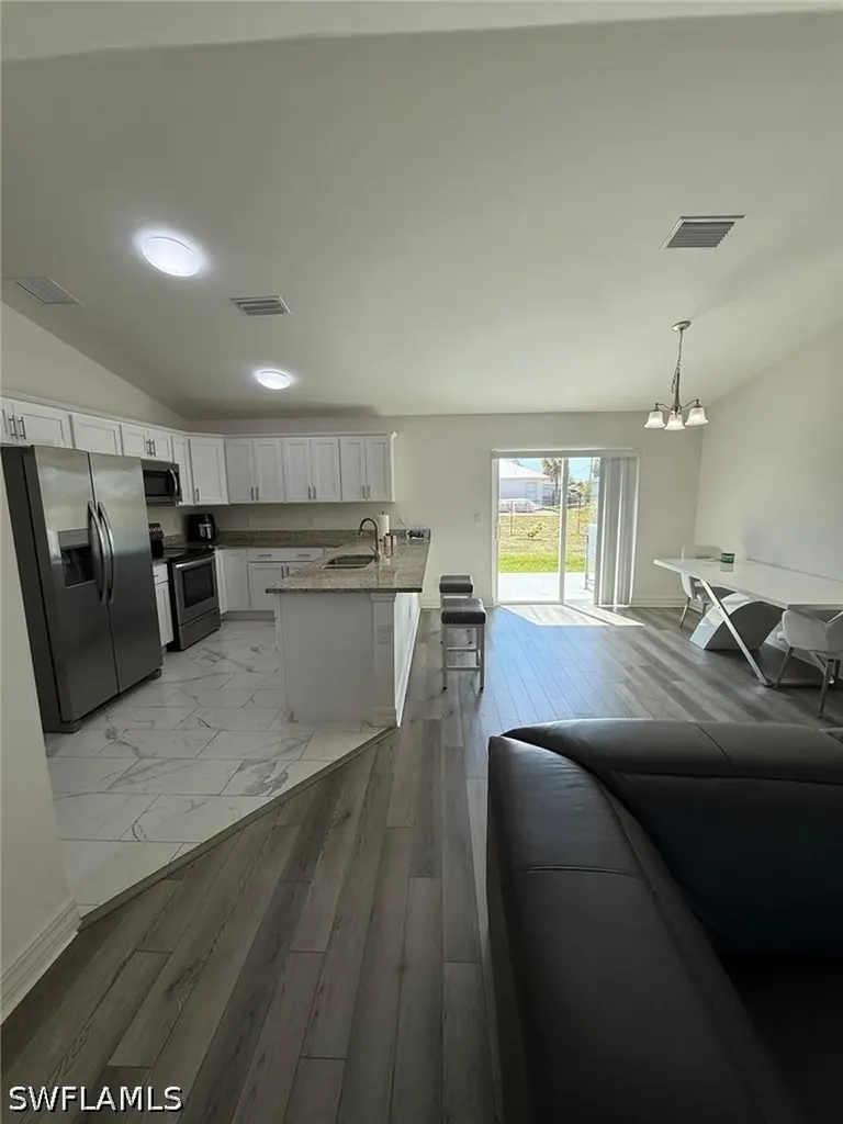 2524 NE 5th Avenue Cape Coral FL 33909
