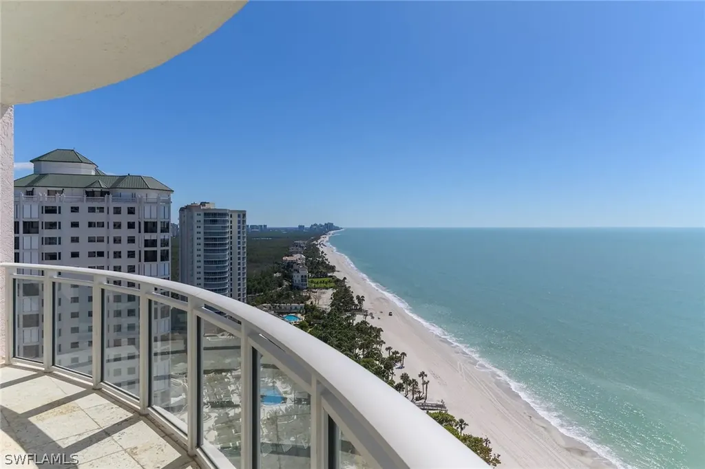 Naples FL, 8231 Bay Colony Drive, Unit 2004