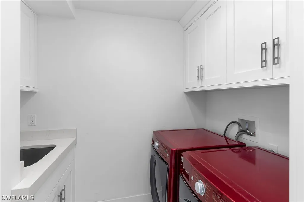 8231 Bay Colony Drive Naples FL 34108
