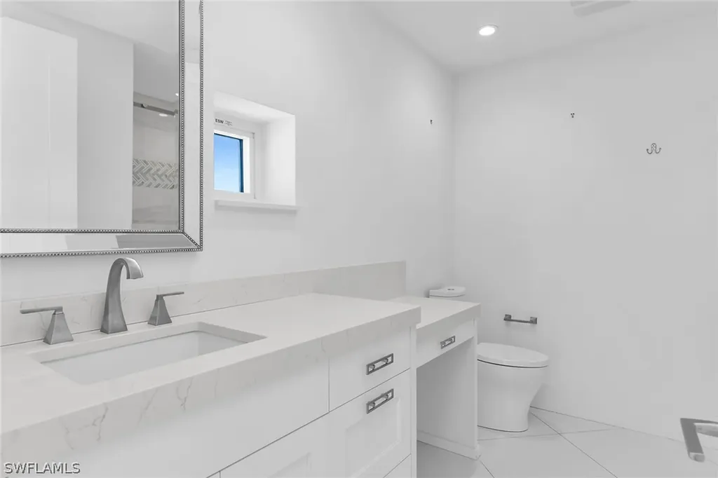 8231 Bay Colony Drive Naples FL 34108