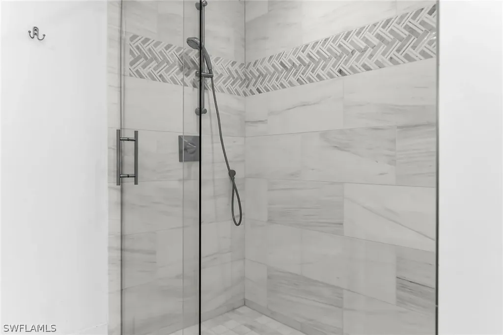 8231 Bay Colony Drive Naples FL 34108