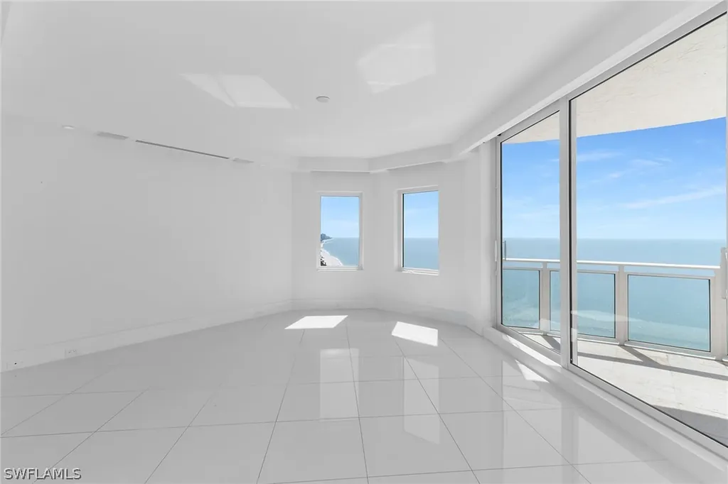 8231 Bay Colony Drive Naples FL 34108