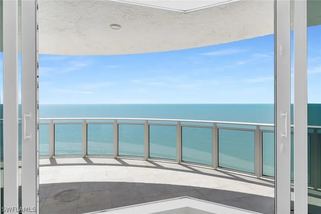 8231 Bay Colony Drive Naples FL 34108