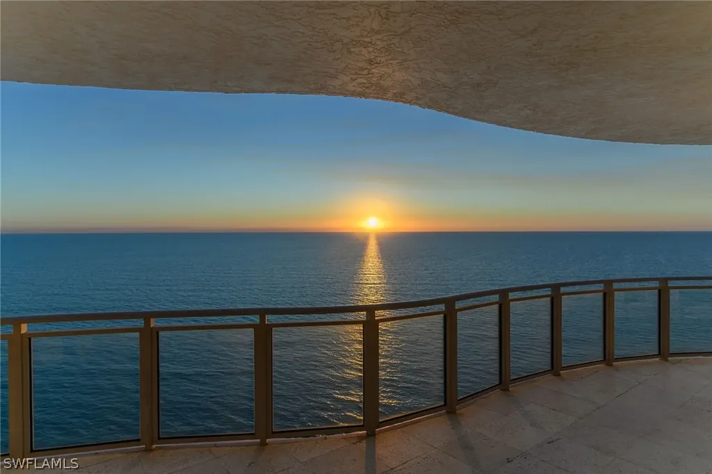 8231 Bay Colony Drive Naples FL 34108