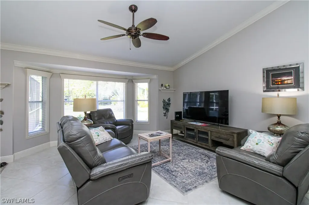 333 Wentworth Court Naples FL 34104