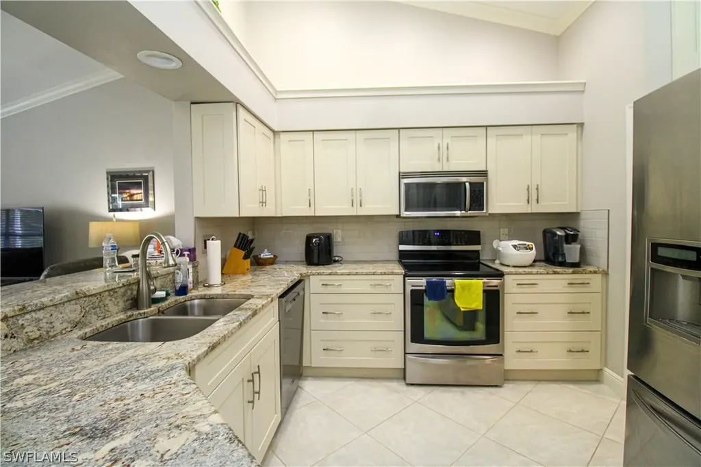 333 Wentworth Court Naples FL 34104
