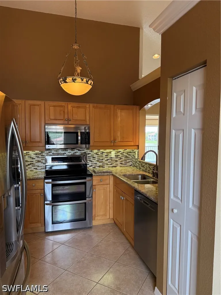 2650 Creek Lane Naples FL 34119