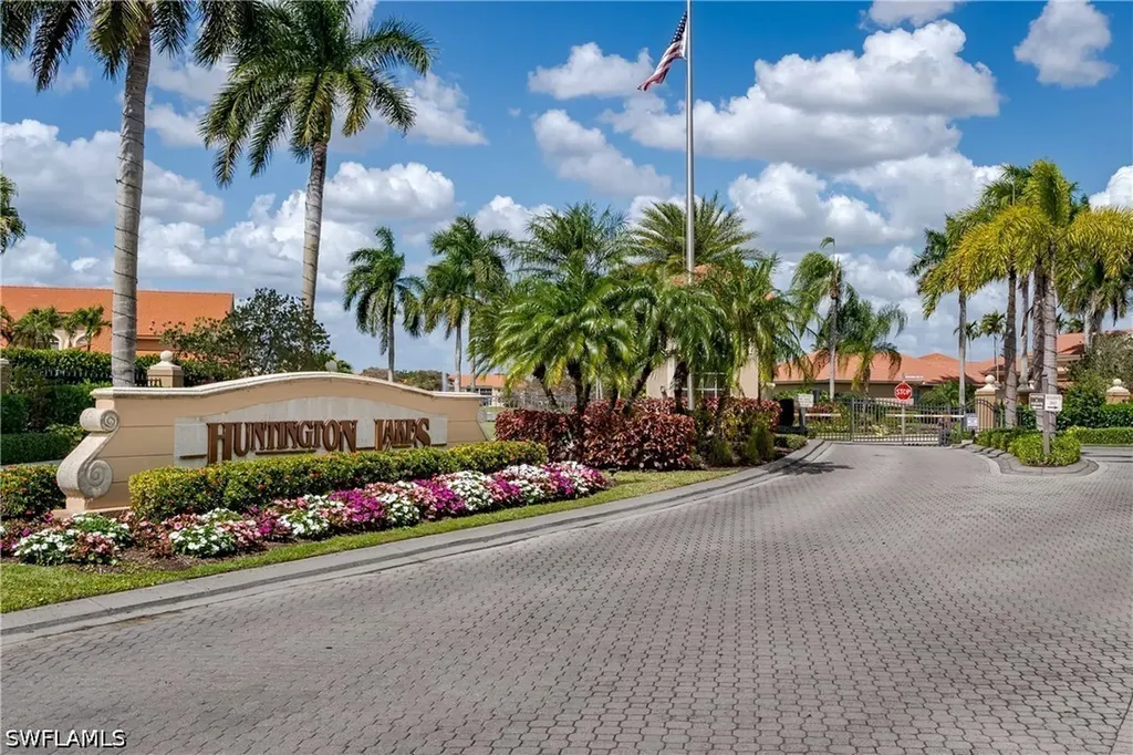 2650 Creek Lane Naples FL 34119