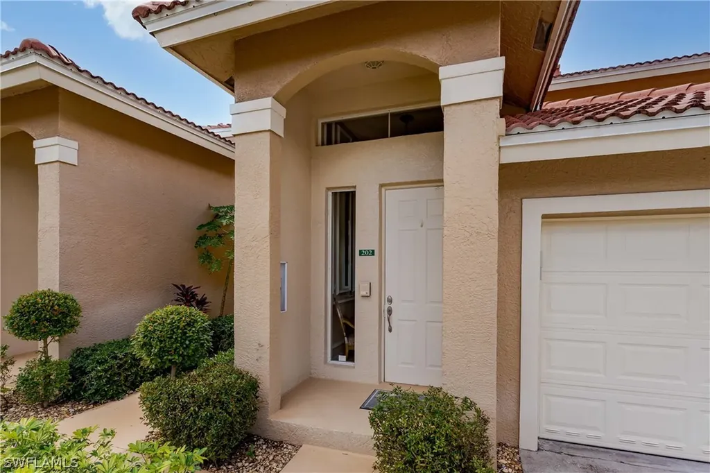 2650 Creek Lane Naples FL 34119