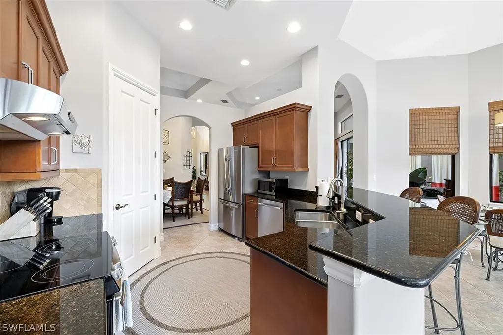 6513 Caldecott Drive Naples FL 34113