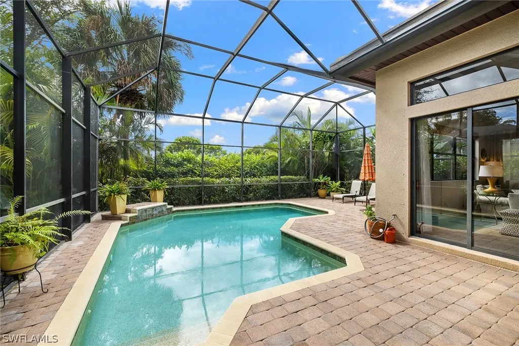 6513 Caldecott Drive Naples FL 34113