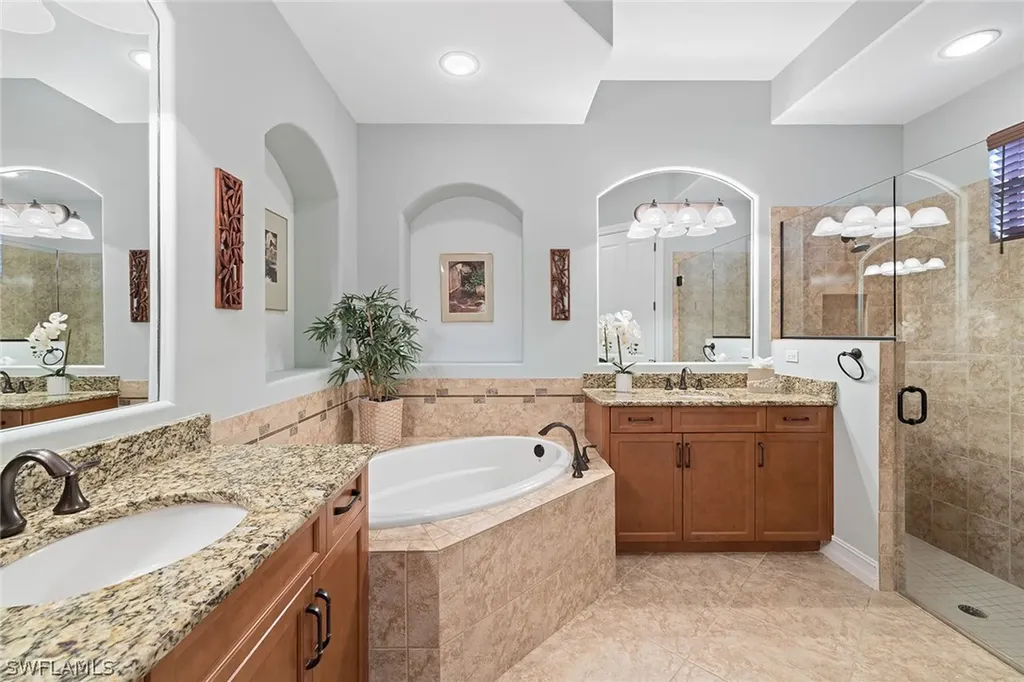 6513 Caldecott Drive Naples FL 34113