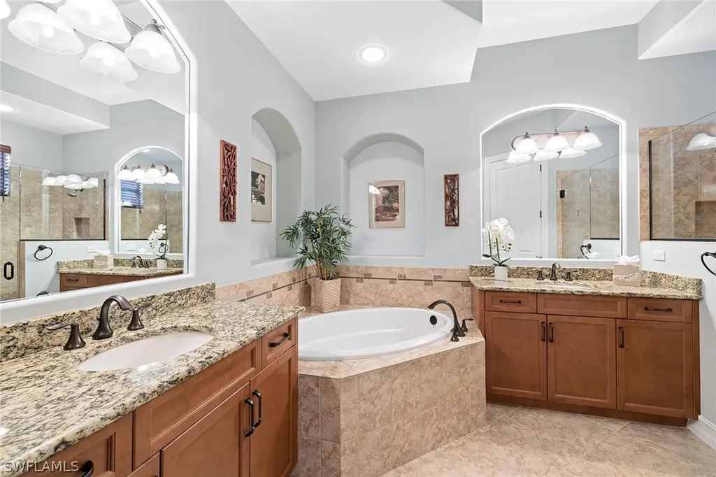 6513 Caldecott Drive Naples FL 34113
