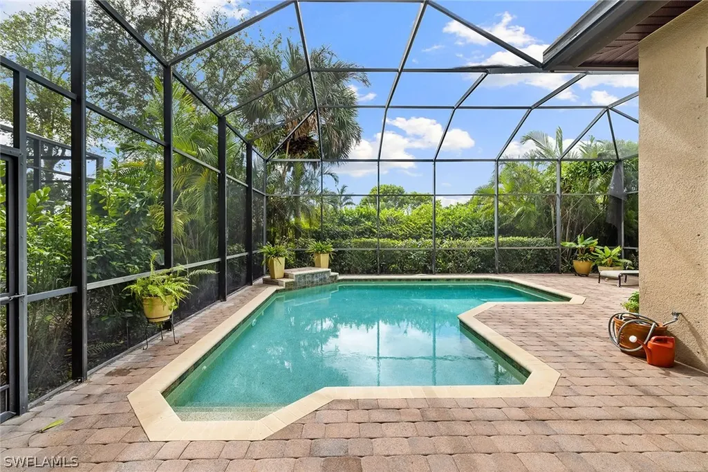 6513 Caldecott Drive Naples FL 34113