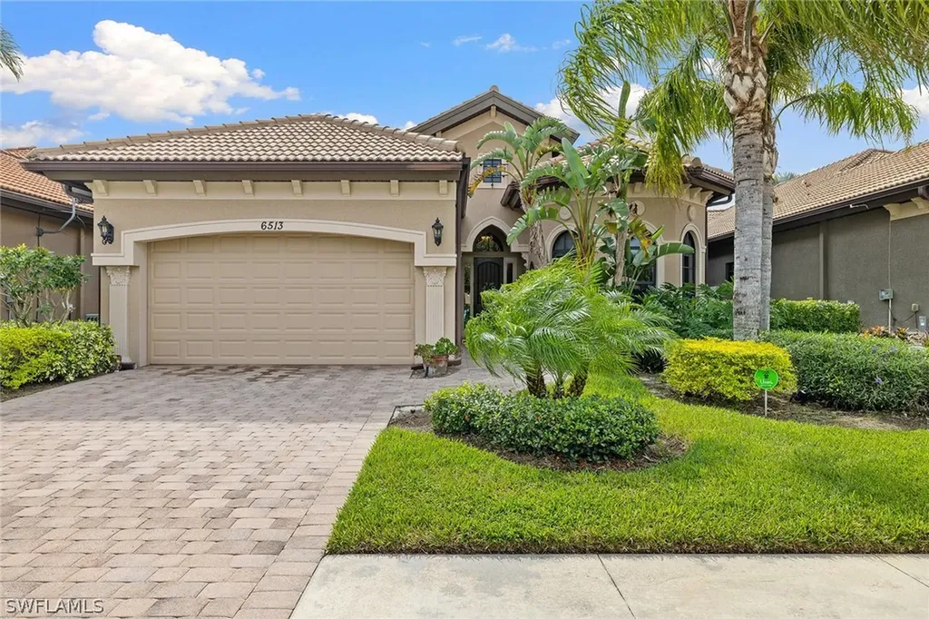 6513 Caldecott Drive Naples FL 34113