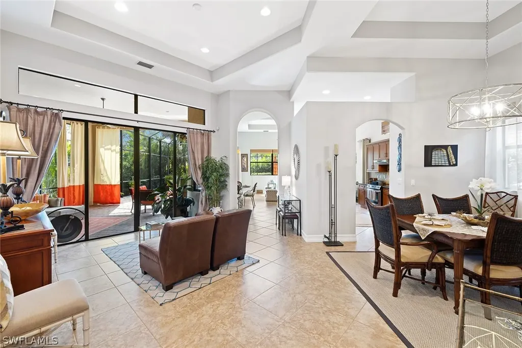 6513 Caldecott Drive Naples FL 34113