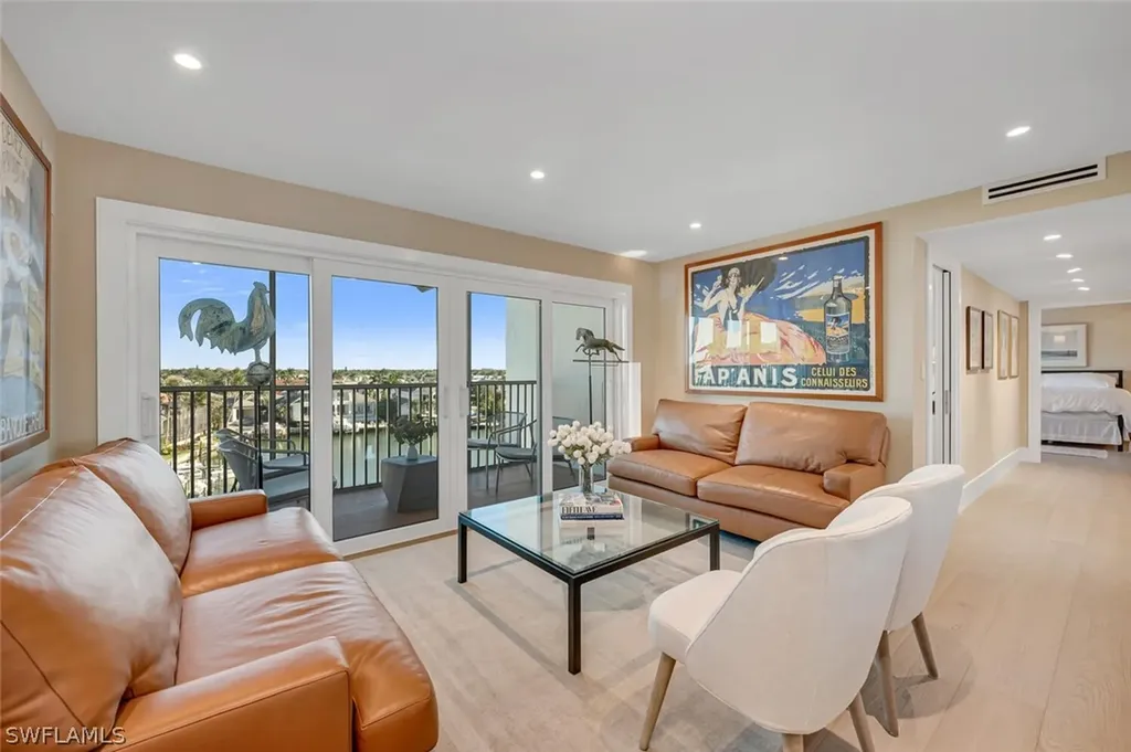 300 Park Shore Drive Naples FL 34103