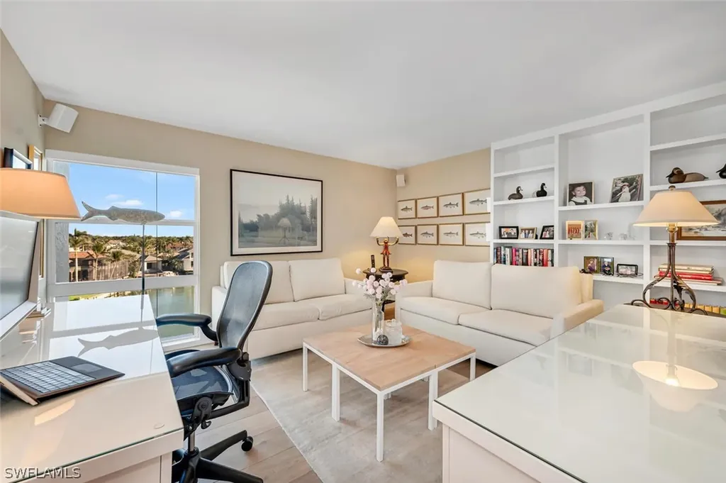 300 Park Shore Drive Naples FL 34103