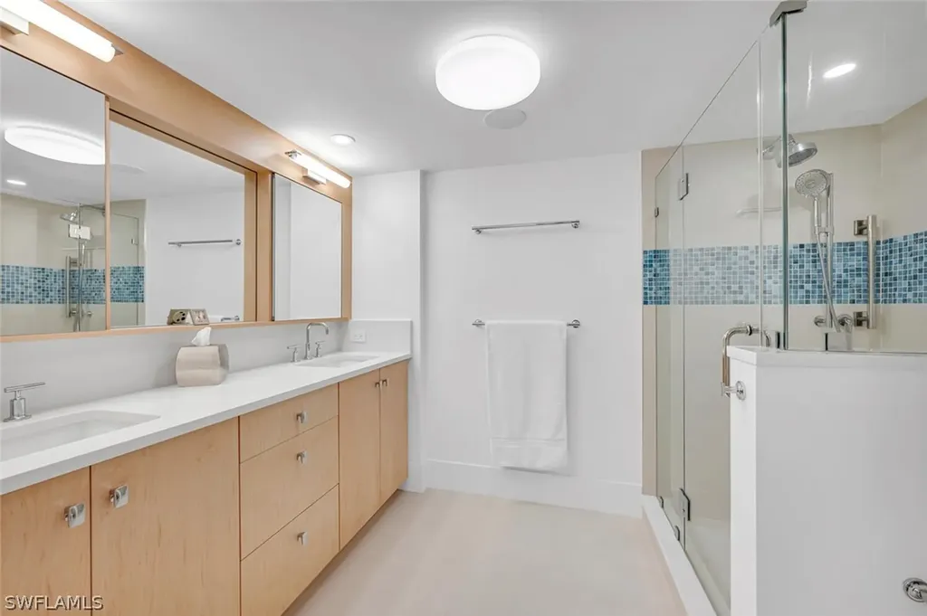 300 Park Shore Drive Naples FL 34103