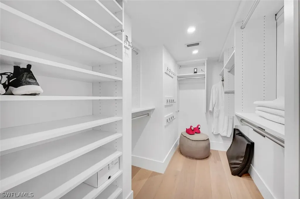 300 Park Shore Drive Naples FL 34103