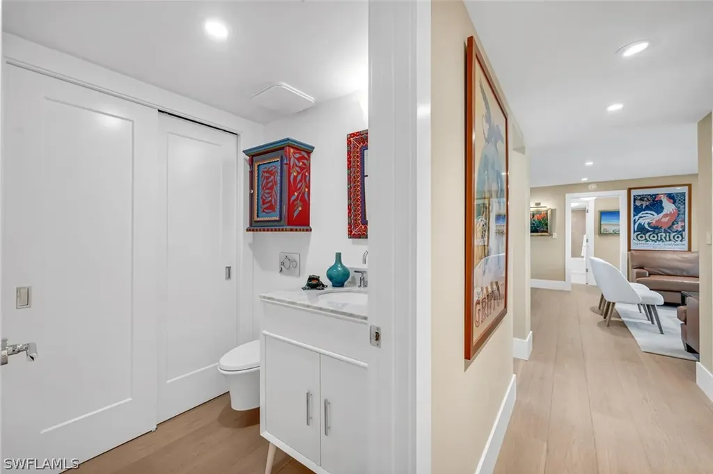 300 Park Shore Drive Naples FL 34103