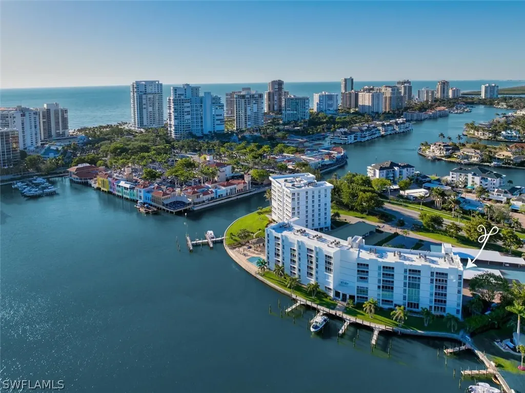 300 Park Shore Drive Naples FL 34103