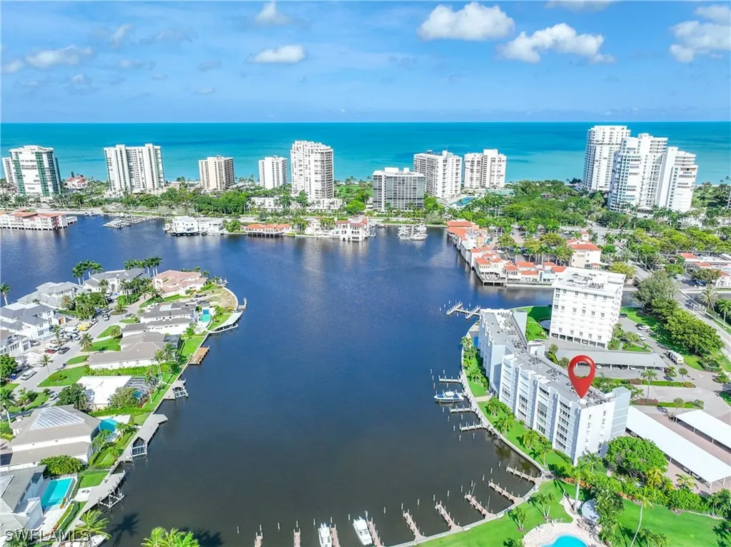 300 Park Shore Drive Naples FL 34103