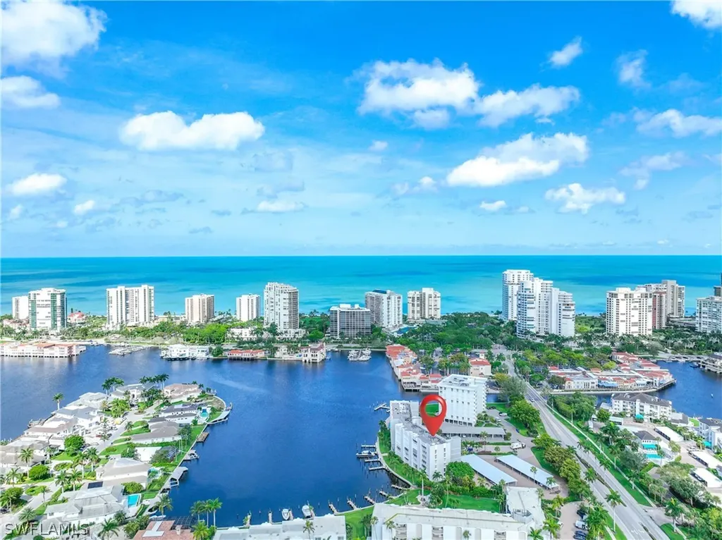 300 Park Shore Drive Naples FL 34103