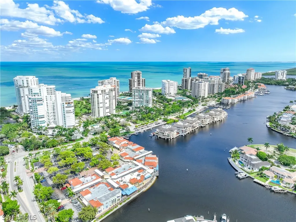 300 Park Shore Drive Naples FL 34103