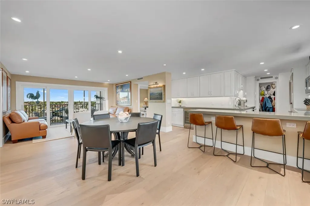 300 Park Shore Drive Naples FL 34103