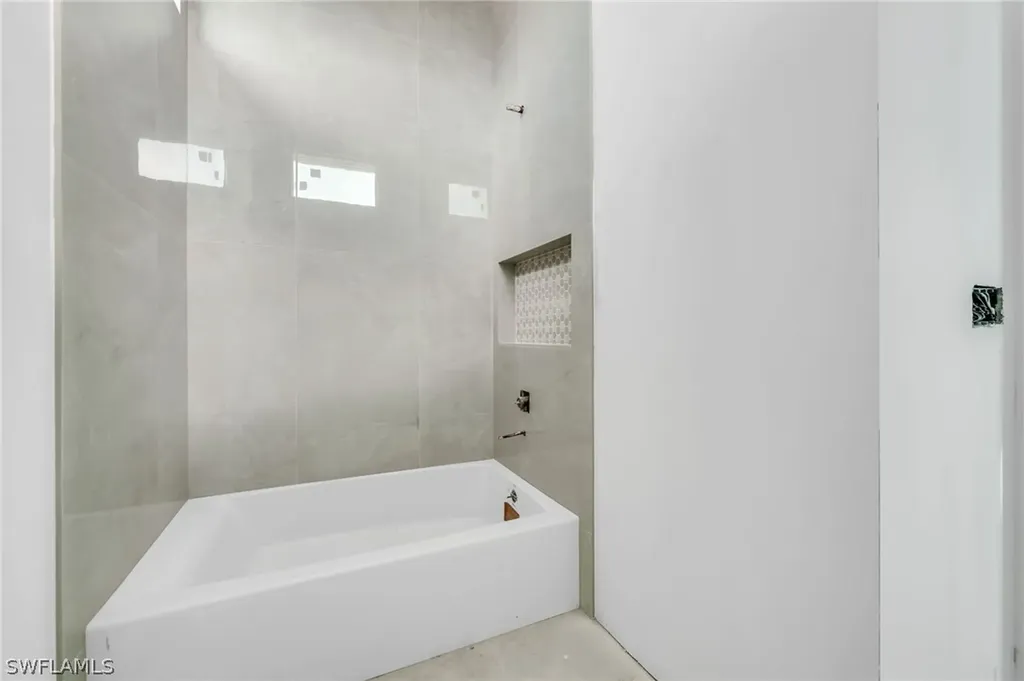 2649 Riverview Drive Naples FL 34112