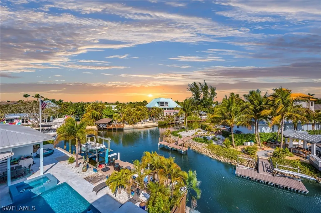 2649 Riverview Drive Naples FL 34112