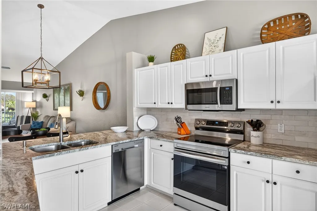 9009 Michael Circle Naples FL 34113