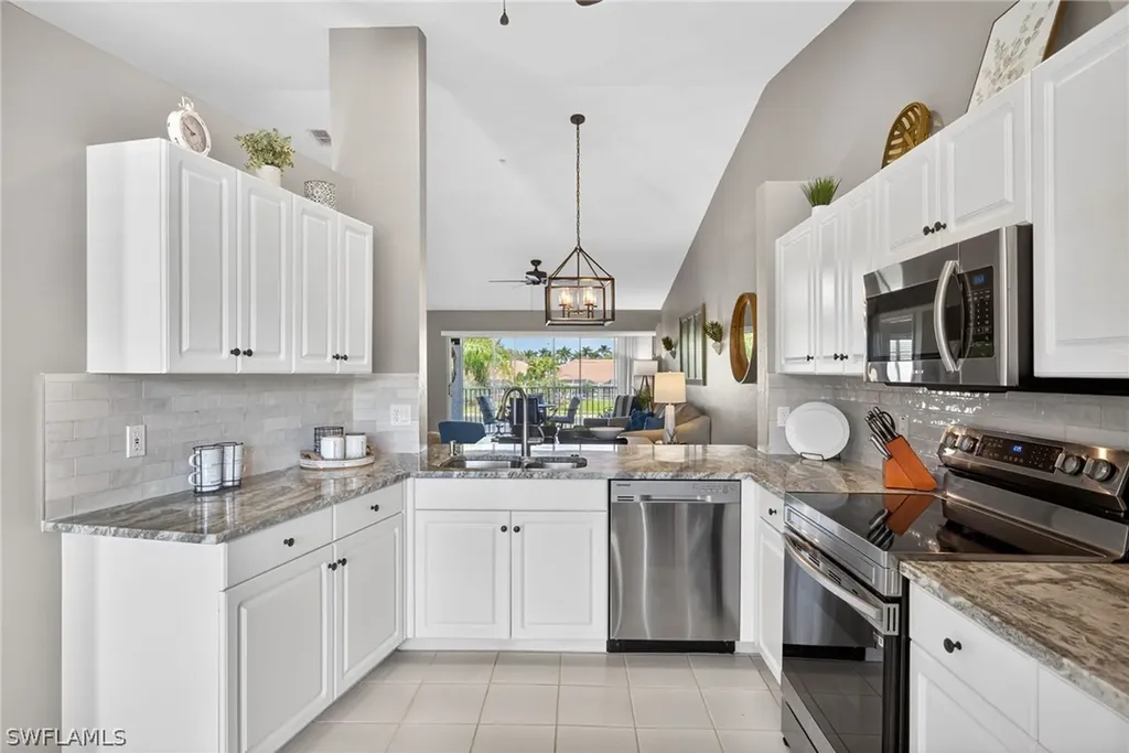 9009 Michael Circle Naples FL 34113