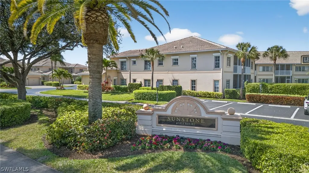 9009 Michael Circle Naples FL 34113