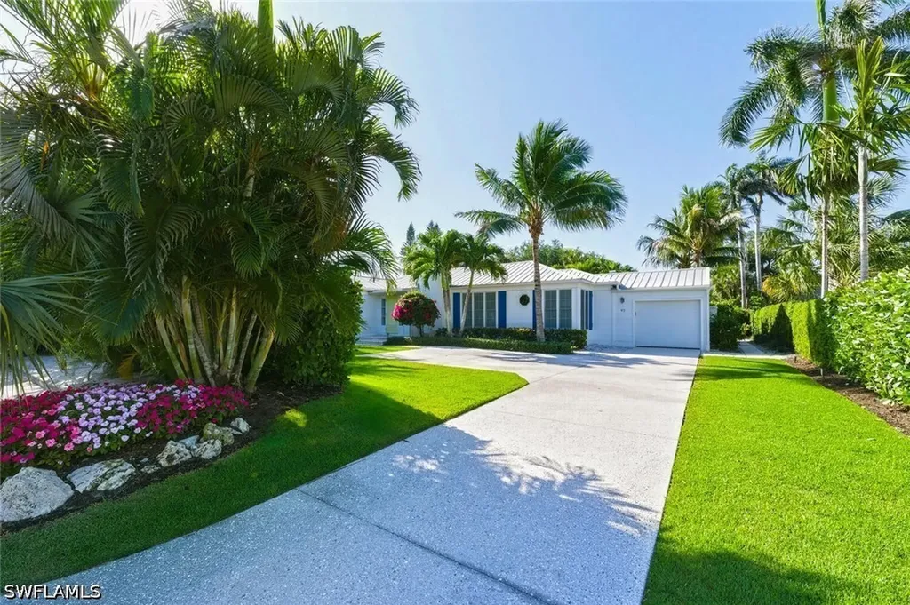 92 10th Avenue S Naples FL 34102